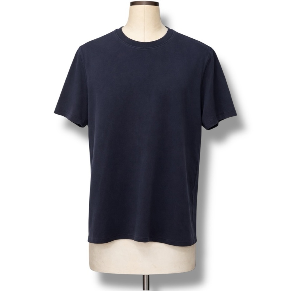 480 Robert Barakett | NWOT Blue Night Crew Neck T-Shirt (Size M)
